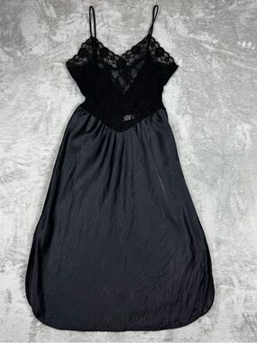 Vintage Lady Lynne Black Lace Bodice Nylon Blend Slip Dress Lingerie sz S